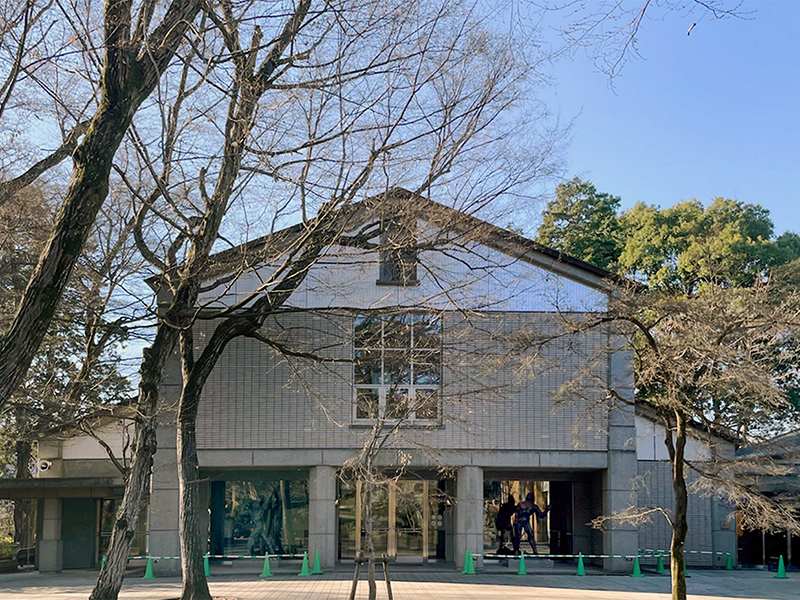 彫刻館A館正面外壁