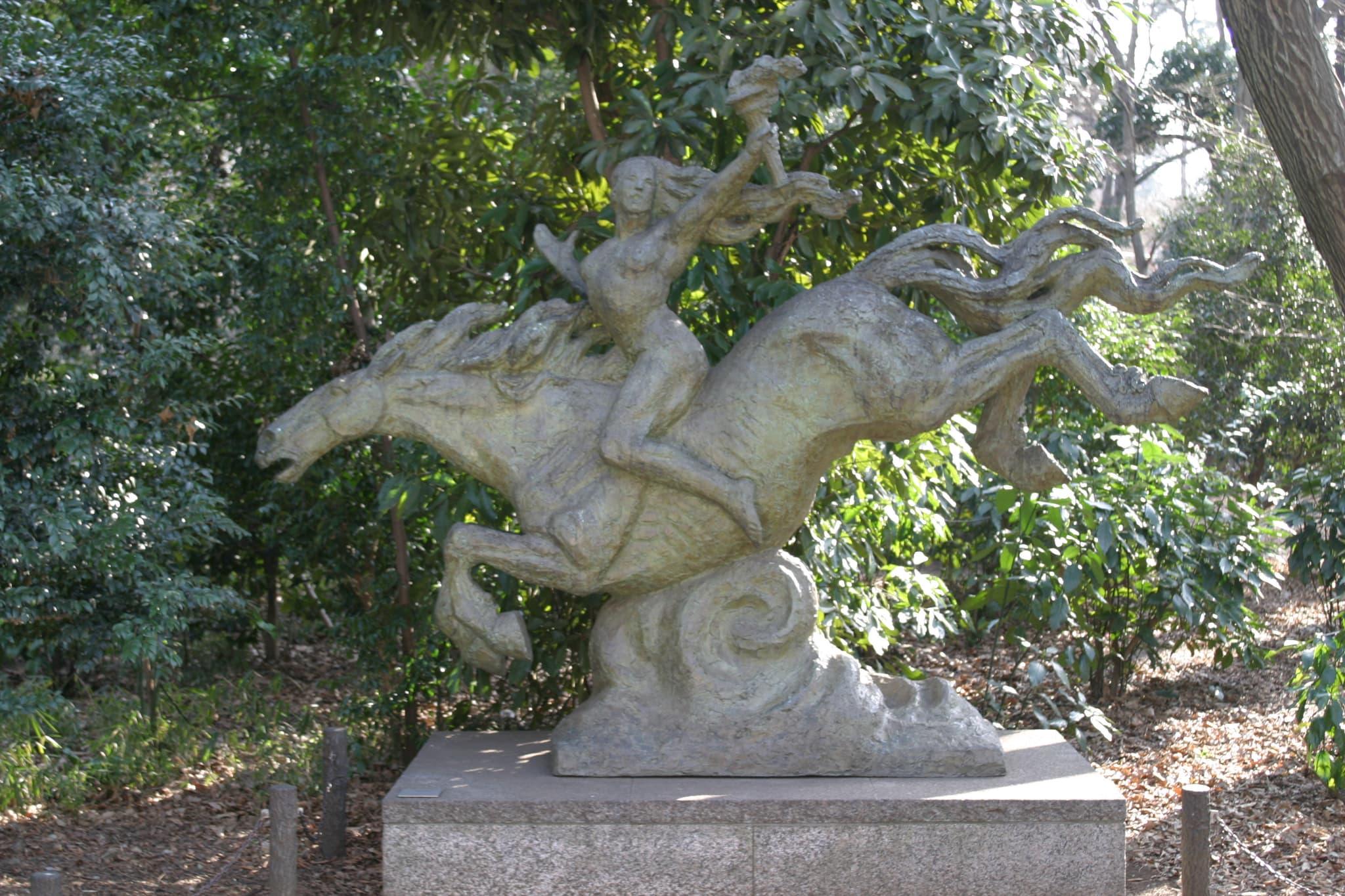 平和の女神（馬上像）