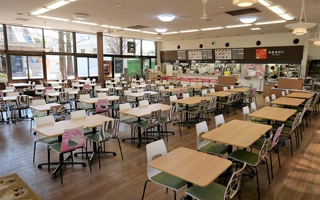 西園休憩所（屋内）