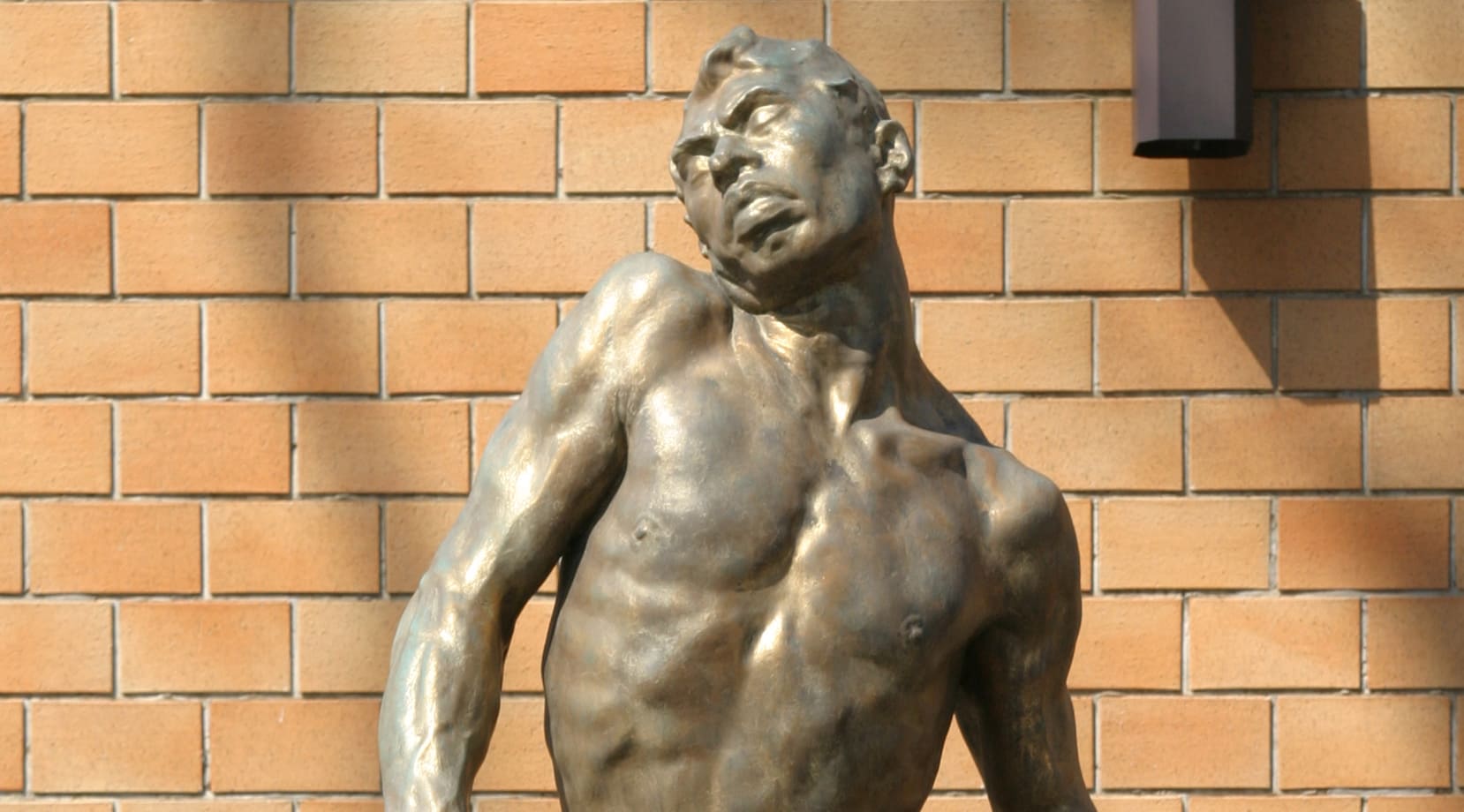 光に打たれる悪魔